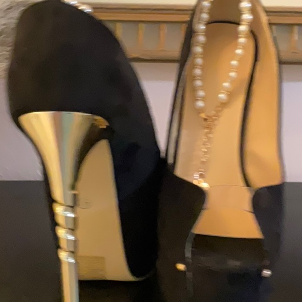 Dramatic Black Peep-Toe Platform Heels - image 6